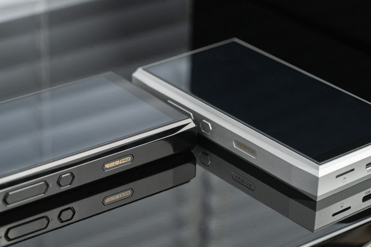 FiiO M25 R2R photo both finishes