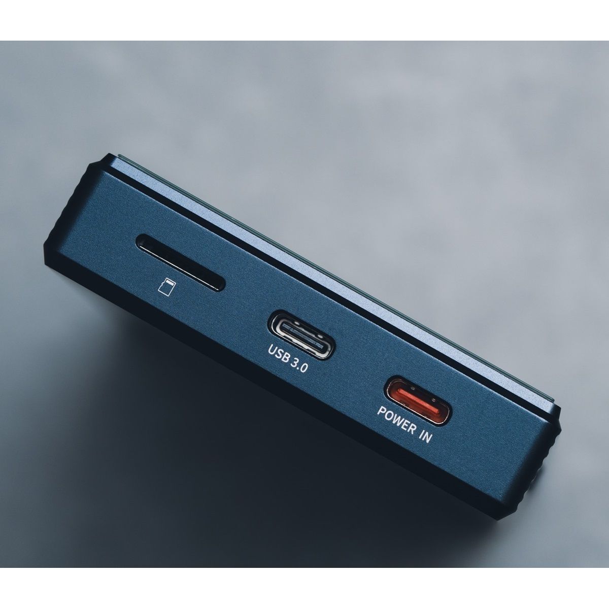 Fiio M33 R2R bottom connections