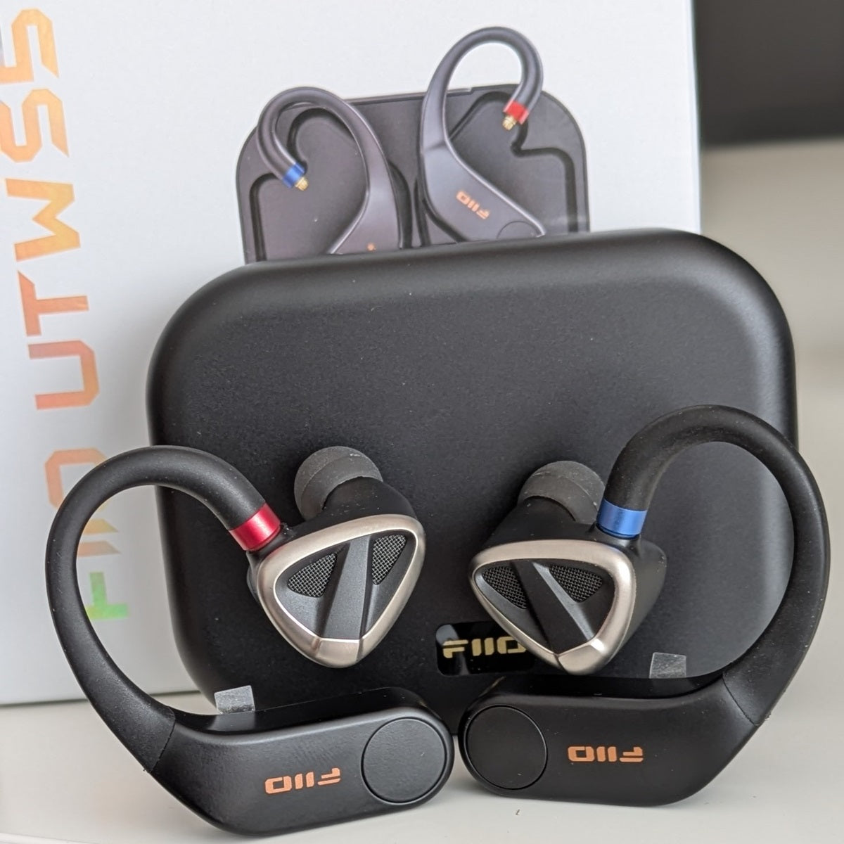 UTWS5 2025 bluetooth wireless adaptors, IEM are not included